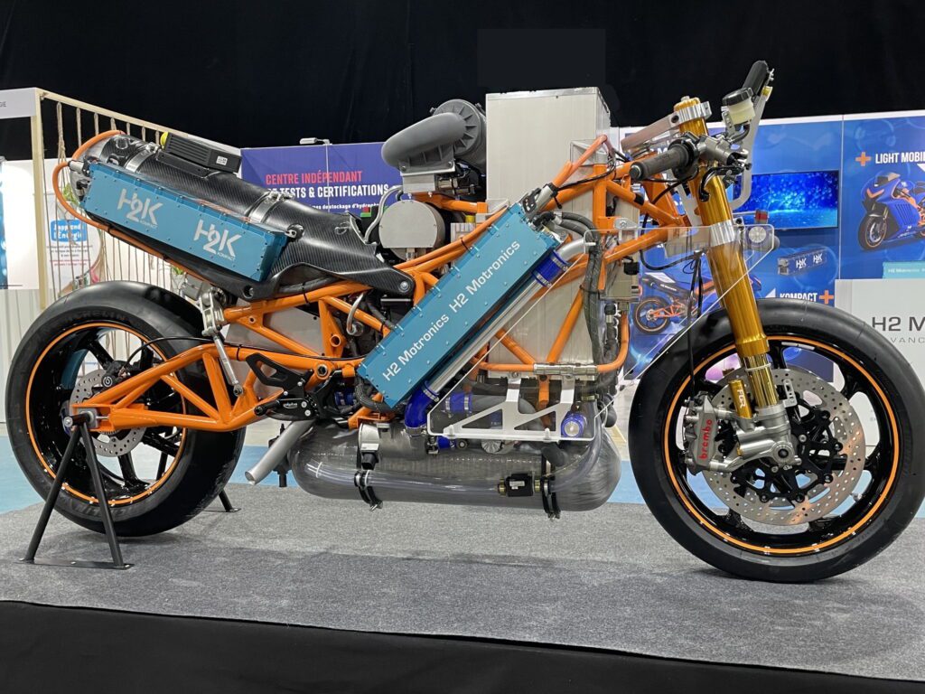 Prototype de moto hydrogène réalisé par Faster Racing